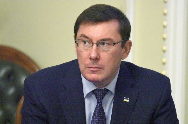 Юрий Луценко - Петра Порошенко - На Украине завели дело о госизмене из-за идеи провести телемост с РФ - aif.ru - Россия - Украина