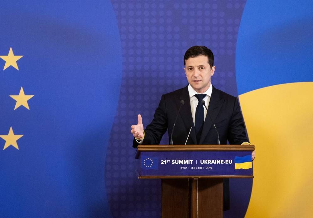 Владимир Зеленский - Жан-Клод Юнкер - Срочное заявление Зеленского: «Скоро мы будем просить у Евросоюза не деньги, а экстрадицию беглых топ-коррупционеров» - elise.com.ua - Украина - Киев