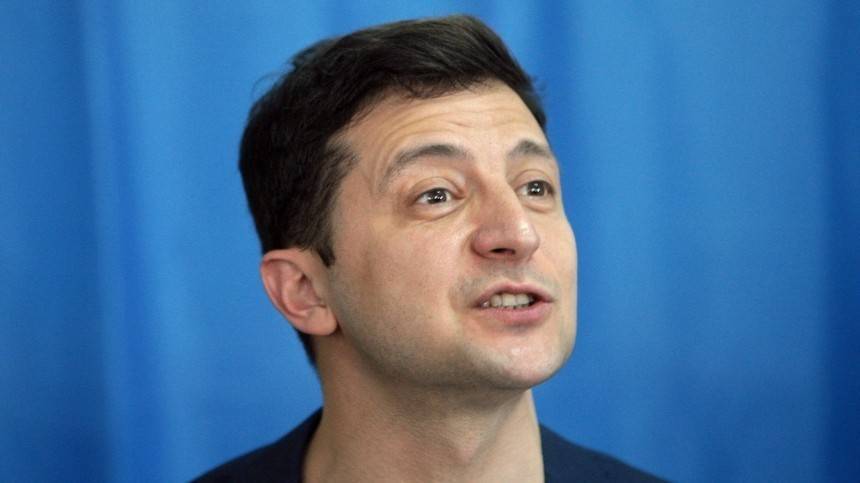 Владимир Зеленский - Петр Порошенко - Андрей Богдан - Зеленский допустил особый статус русского языка для жителей Донба - 5-tv.ru - Украина - Донбасс