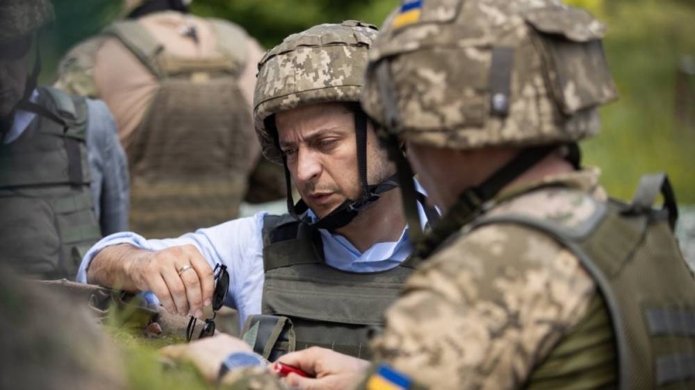 Владимир Зеленский - Андрей Богдан - Зеленский назвал условия использования русского языка в Донбассе - riafan.ru - Украина - Киев - Донецк - Донбасс - Луганск