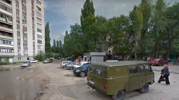 Во дворе воронежской многоэтажки мужчина из ревности зарезал человека и скрылся  – Новости Воронежа и Воронежской области – Вести Воронеж - vestivrn.ru - Россия - Воронеж - Воронежская обл.