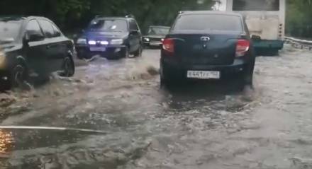 Нижний Новгород основательно подтопило дождем - vgoroden.ru - Дзержинск - Нижний Новгород - Нижний Новгород