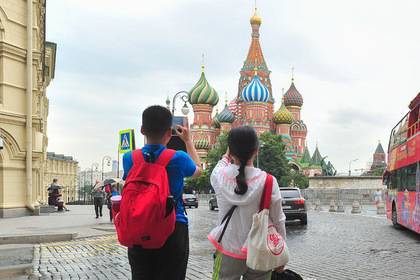 Иностранцы охладели к России - lenta.ru - Москва - Россия - Китай - Южная Корея - Красноярский край - Иркутская обл. - Украина - Санкт-Петербург - Краснодарский край - Казахстан - Израиль - Молдавия - Франция - Эстония - Польша - Литва - Югра - Новосибирская обл.