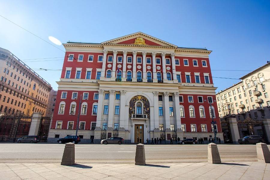 В мэрии вручили дипломы выпускникам МГУУ Правительства Москвы - m24.ru - Москва