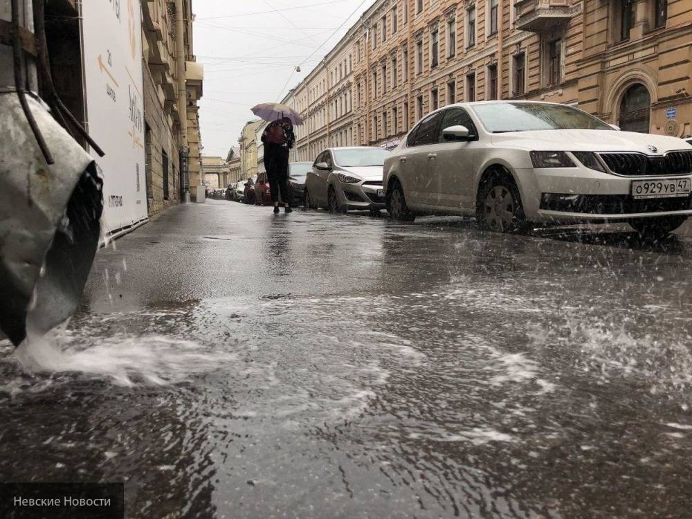 Сотрудники «Водоканала» приступили к устранению последствий ливня в Петербурге - newinform.com - Санкт-Петербург - район Северной