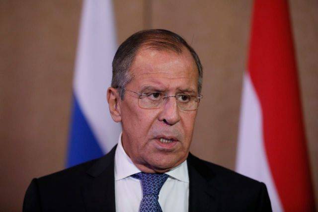 Дональд Трамп - Владимир Зеленский - Владимир Путин - Дмитрий Песков - Сергей Лавров - Ангела Меркель - Александр Лукашенко - Тереза Мэй - Эммануэля Макрон - Лавров оценил идею Зеленского о переговорах в новом формате по Донбассу - aif.ru - Россия - США - Украина - Киев - Крым - Англия - Белоруссия - Германия - Франция - Донецк - Минск - Донбасс - Луганск