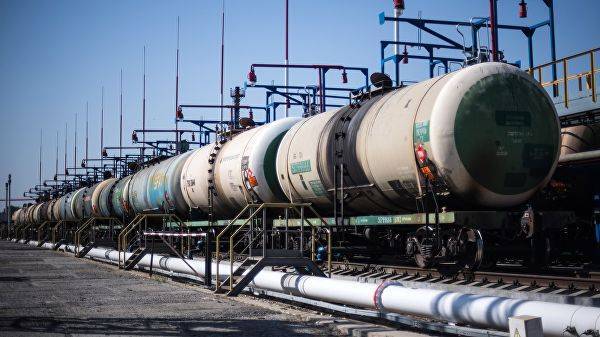 Николай Токарев - Доходы России от экспорта нефти снизились с начала года - newtvnews.ru - Россия