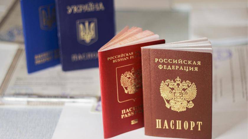 Владимир Путин - Дональд Туск - Христя Фриланд - Европа накажет Россию из-за паспортов для Донбасса - utro.ru - Москва - Россия - Украина - Киев - ДНР - Донецк - Канада - ЛНР - Брюссель