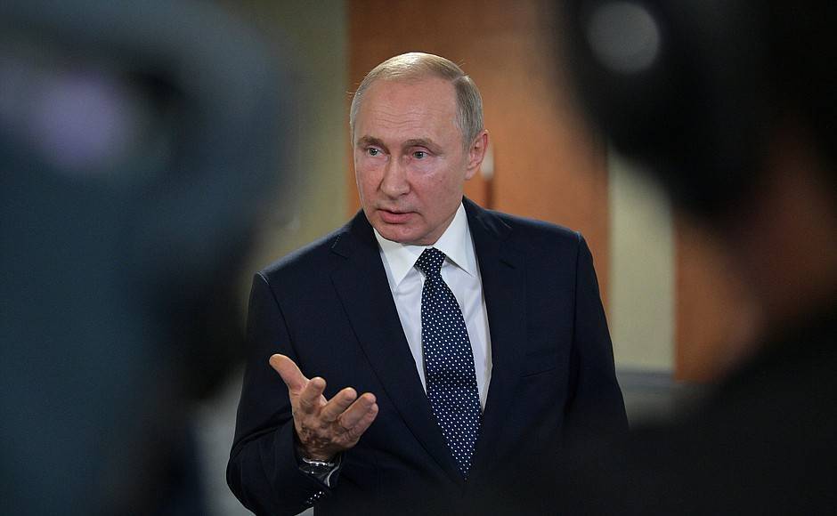 Владимир Путин - Это Грузия вошла в состав Абхазии: Путин напомнил историю СССР. РЕН ТВ - ren.tv - Россия - Екатеринбург - Грузия - Апсны - Тбилиси - респ. Южная Осетия