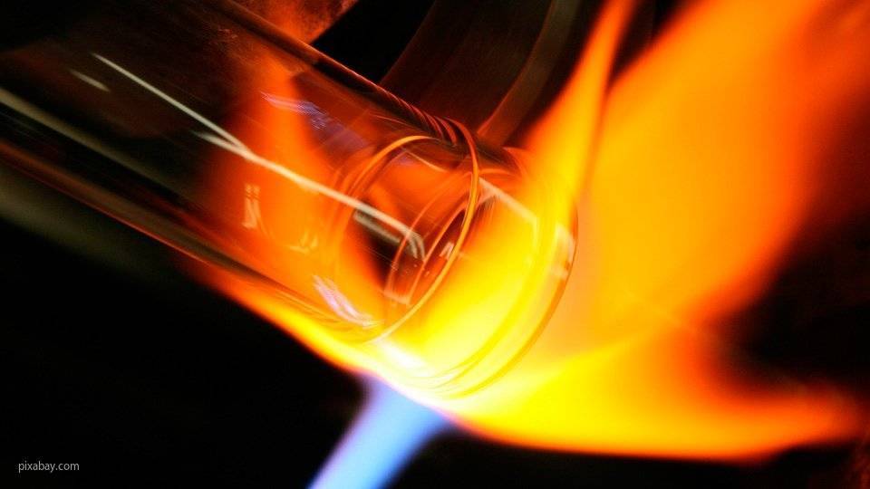 Более 20 человек пострадали из-за возгорания в промзоне Испании - newinform.com - Испания - Юар