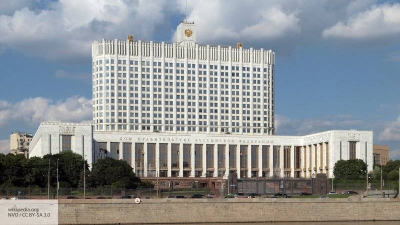 Владимир Путин - Александр Дубинин - Олег Осипов - В правительстве РФ решили не торопиться с принятием мер в отношении Грузии - politros.com - Россия - Екатеринбург - Грузия