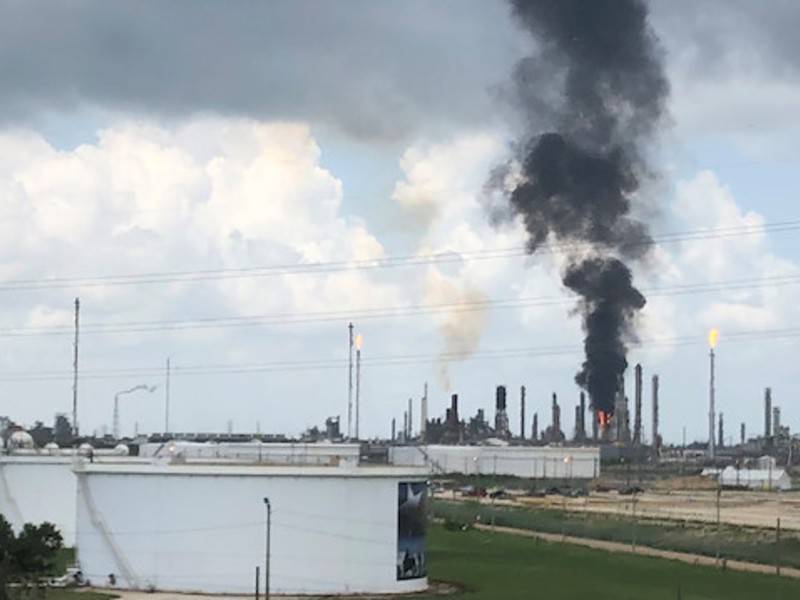 Предприятие ExxonMobil загорелось в США - news.ru - Москва - США - state Texas - Houston