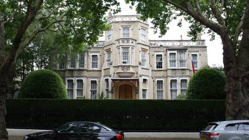 Посольство РФ обвинило британские СМИ в предвзятом освещении митингов в Москве - riafan.ru - Москва - Россия - Англия - Гонконг - Лондон - Париж