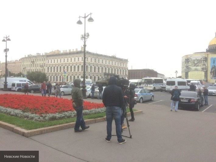 Борис Вишневский - Незаконный митинг в Петербурге привлек только полицию и СМИ, но не горожан - newinform.com - Санкт-Петербург - Санкт-Петербург