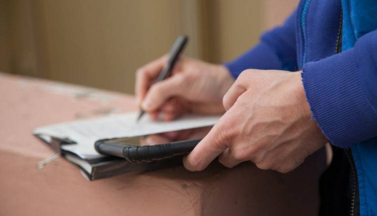 Ирина Волк - Елена Ширяева - Диагноз: жулье. Как пенсионеры становятся жертвами лжеврачей - newtvnews.ru - Россия - Ростовская обл.