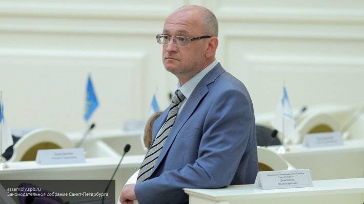Максим Резник - Резник - Резник пытается спасти рюмочную на «Звенигородской», с которой он имеет доход - newinform.com - Санкт-Петербург - Петербург