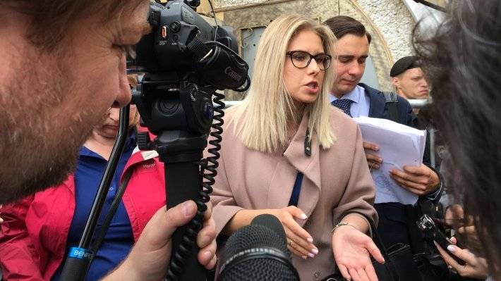 Любовь Соболь - Алексей Навальный - Макаревич назвал выборы в МГД театром из-за скандальных представлений Соболь - polit.info - Москва - Царьград