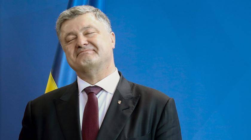 Петр Порошенко - Игорь Головань - Порошенко избежал уголовного преследования - utro.ru - Украина - Турция