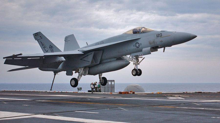 СМИ сообщили о крушении истребителя ВМС США в Калифорнии - iz.ru - Китай - USA - шт. Невада - Азербайджан - шт. Калифорния