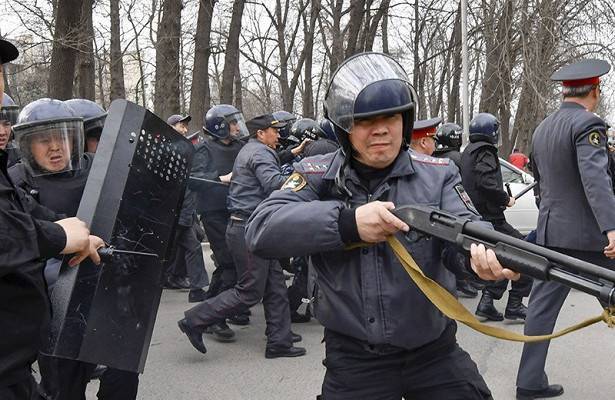 Курманбек Бакиев - Власти Киргизии опасаются внезапного бунта - newtvnews.ru - Киргизия - Бишкек
