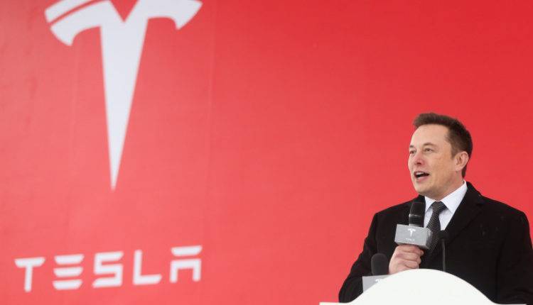 Илон Маск - Маск назвал сроки премьеры электрического пикапа Tesla - newtvnews.ru