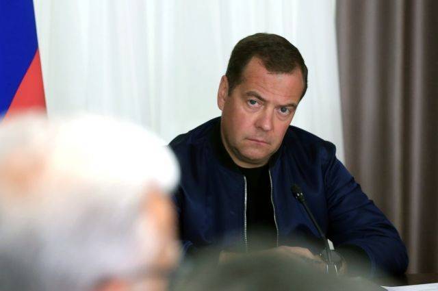 Владимир Путин - Дмитрий Медведев - Александр Усс - Константин Чуйченко - Медведев оценил идею создания лесопожарных центров в Сибири - aif.ru - Россия - Красноярский край - Иркутская обл. - Красноярск - респ. Саха - респ.Бурятия