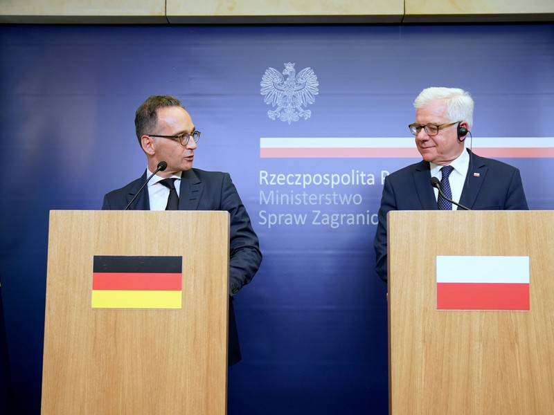 Яцек Чапутович - ФРГ считает закрытым вопрос репараций перед Польшей - news.ru - Германия - Польша