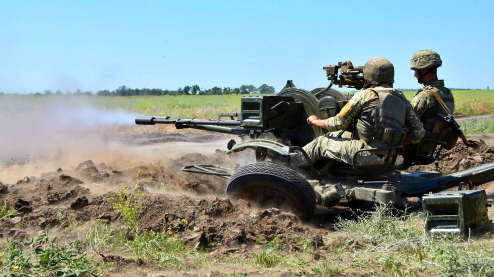 В ДНР сообщили о размещении военной техники ВСУ вблизи домов в Донбассе - riafan.ru - Украина - Киев - обл. Донецкая - Луганская обл. - ДНР - Донецк - Минск - ЛНР