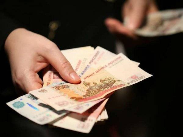 Приставы вернули россиянам 5 млрд рублей долга по зарплате - polit.ru - Россия - Приморье край - Астраханская обл. - Волгоградская обл.