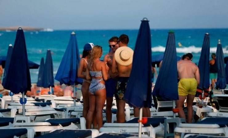 19-летняя британка обвинила 12 израильских подростков в групповом изнасиловании. Секс был. Но по согласию - gomel.today - Англия - Кипр
