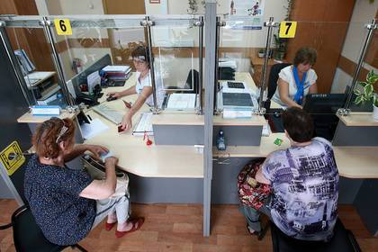 Евгений Надоршин - Российские банки открыли охоту на предпенсионеров - lenta.ru - Россия