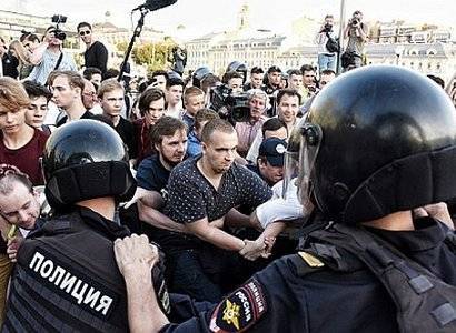 Владимир Воронцов - СМИ: рязанским полицейским не заплатили за разгон митинга оппозиции 27 июля в Москве - ya62.ru - Москва - Россия - Московская обл. - Смоленская обл. - Рязанская обл. - Владимирская обл. - Калужская обл. - Тверская обл. - Ярославская обл. - Тульская обл.