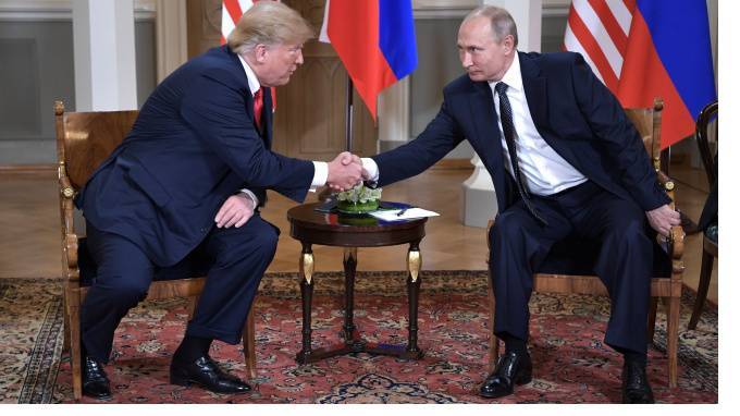 Дональд Трамп - Владимир Путин - Трамп - Трамп позвонил Путину и предложил помощь в тушении лесных пожаров в Сибири - piter.tv - Россия - США