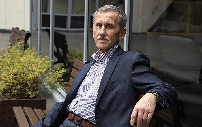 Владимир Оленченко - Оленченко: версию виновности России в гибели малайзийского самолета пытаются навязать - ru.armeniasputnik.am - Россия - США - Малайзия - Куала-Лумпур