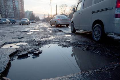 Максим Орешкин - Названы города России с самыми плохими дорогами - lenta.ru - Москва - Россия - Санкт-Петербург - Краснодар - Екатеринбург - Воронеж - Симферополь - Новосибирск - Уфа - Нижний Новгород - Саратов - Махачкала - Челябинск - Пермь - Красноярск - Казань - Волгоград - Самара - Чебоксары - Омск - Владивосток - Брянск - Томск - Иваново - Пенза - Тольятти