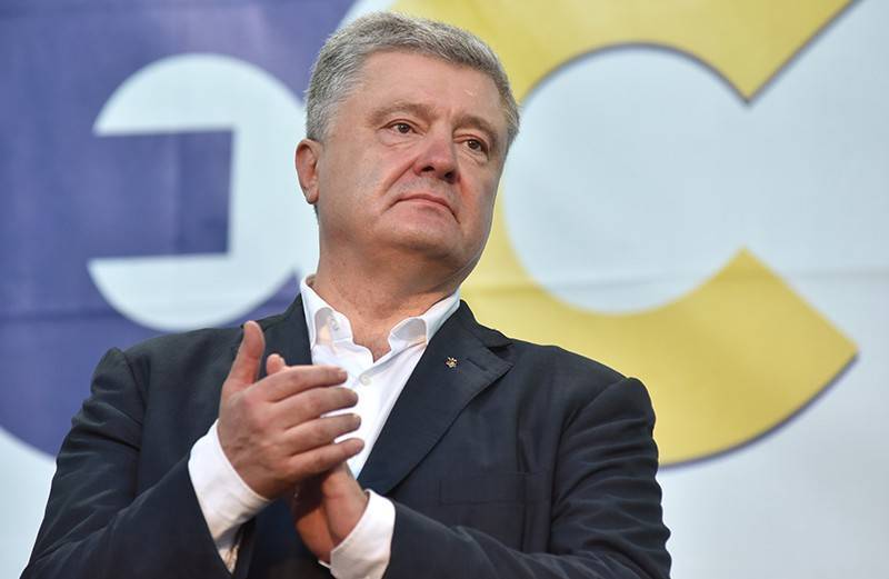 Петр Порошенко - Сбежавший Порошенко умоляет оставить его в живых - tvc.ru - США - Украина - Стамбул