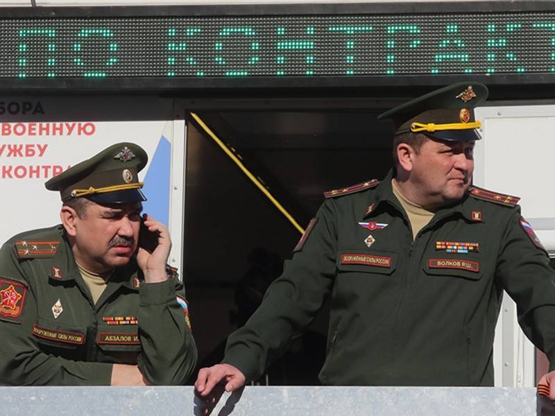 Дмитрий Медведев - Российским контрактникам поднимут оклады - news.ru - Россия - Минобороны