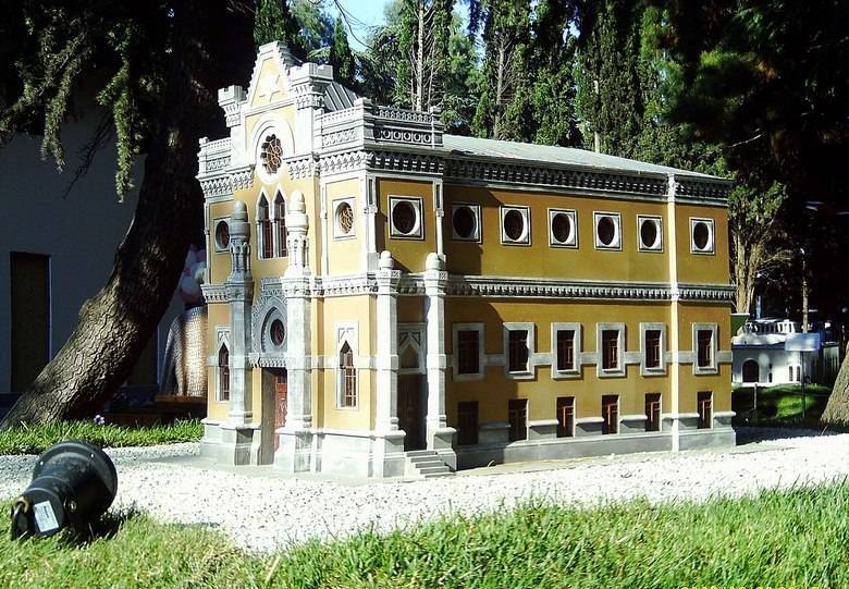 Караимы Крыма просят убрать звезду Давида с миниатюры Симферопольской кенассы в Бахчисарайском парке - stmegi.com - Крым - Израиль - Симферополь