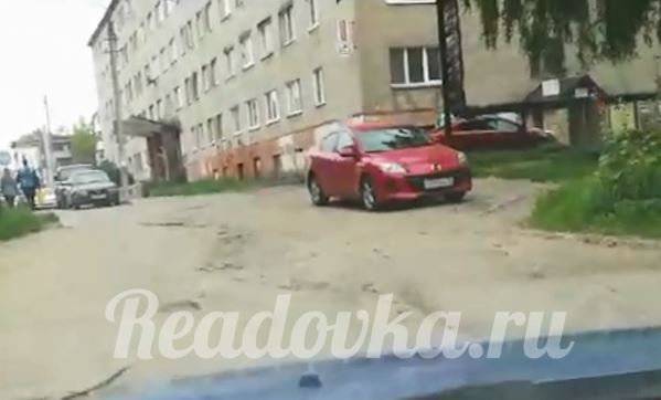 В Смоленске на Шевченко «скоростной автобан» ограничили лежачими полицейскими - readovka.ru - Смоленск