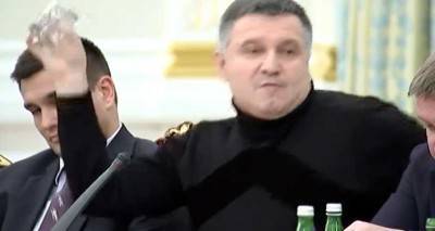 Арсен Аваков - Аваков разрешил нацгвардии стрелять на улице и проводить обыски жилья - rusjev.net - Украина
