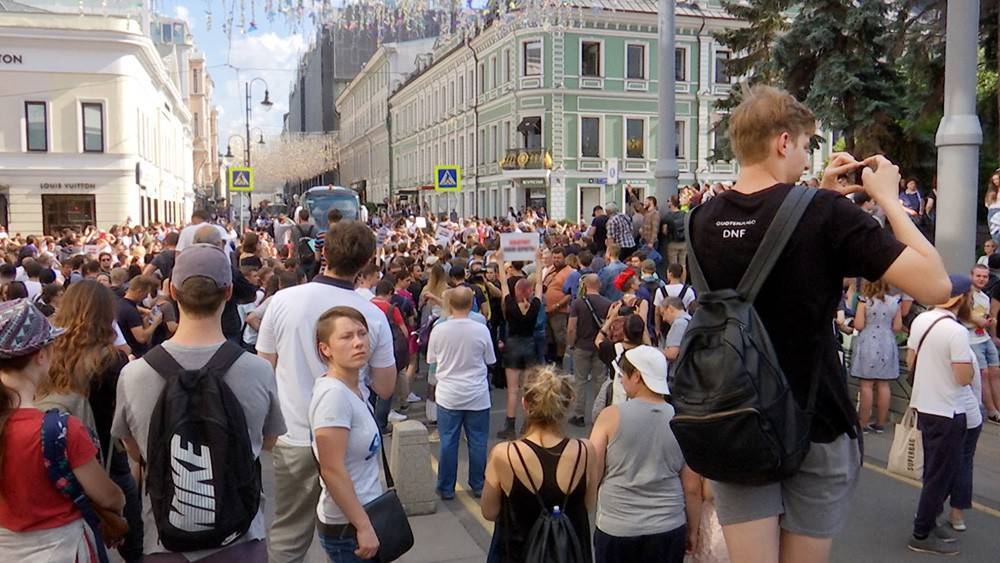 Светлана Петренко - Кирилл Жуков - По делу о массовых беспорядках в центре Москвы задержали пять человек - tvc.ru - Москва