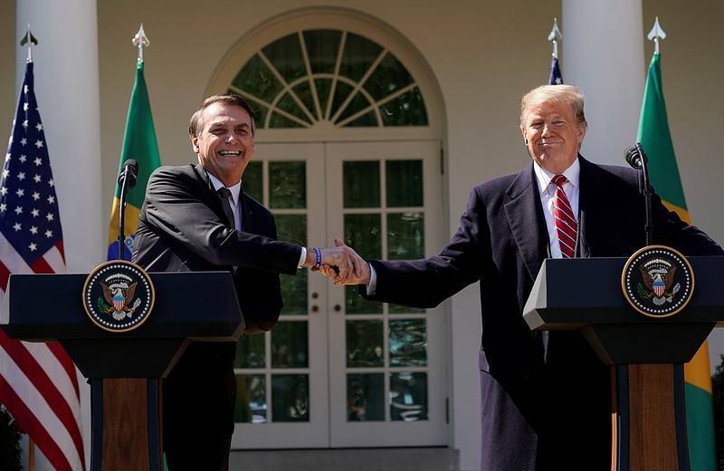 Дональд Трамп - Майк Помпео - Жаир Болсонару - Бразилия получила от Трампа статус "союзника вне НАТО" - topwar.ru - Южная Корея - США - Израиль - Австралия - Египет - Япония - Бразилия - Новая Зеландия - Пакистан - Тунис - Филиппины - Таиланд - Аргентина - Тайвань - Марокко - Иордания - Кувейт - Бахрейн