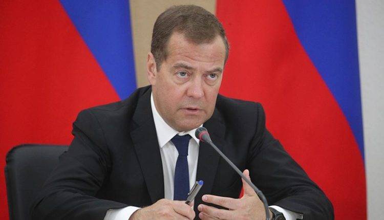 Дмитрий Медведев - Медведев потребовал предоставлять «дальневосточный гектар» без «нервотрепки» - newtvnews.ru - Россия - респ.Бурятия - окр. Дальневосточный - Забайкальский край