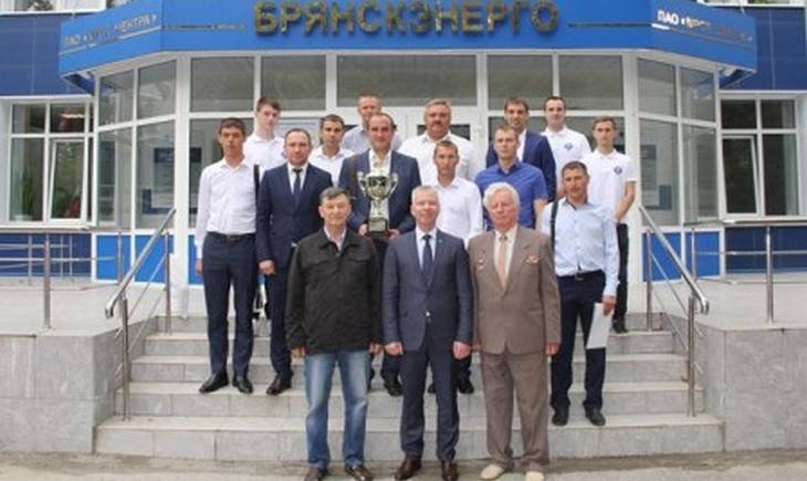 В Брянскэнерго поздравили участников соревнований профмастерства - bragazeta.ru - Липецк - Брянская обл.