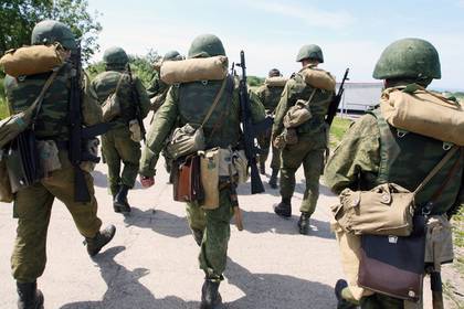Сергей Шойгу - Российские срочники получат надбавку к жалованию - lenta.ru - Россия