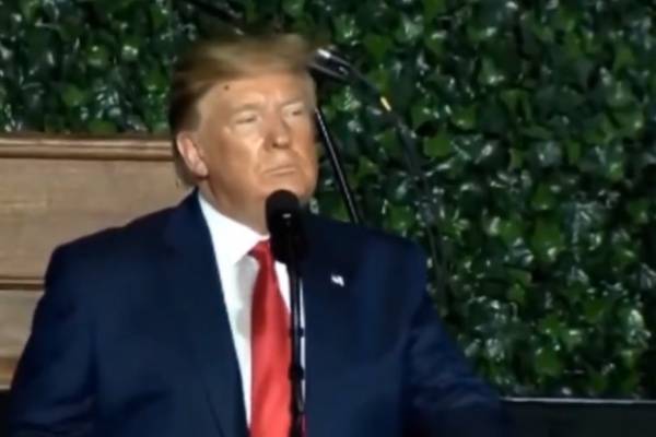 Дональд Трамп - «Прослушка»: жук на голове Трампа насмешил пользователей Сети - trud.ru - США - шт. Мэриленд