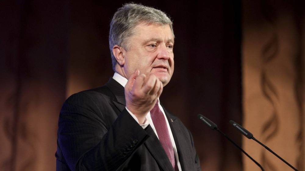 Петр Порошенко - Ангела Меркель - В России назвали заявление Порошенко о минских соглашениях полным абсурдом - riafan.ru - Россия - Украина - Киев - Германия - ДНР - Минск - ЛНР