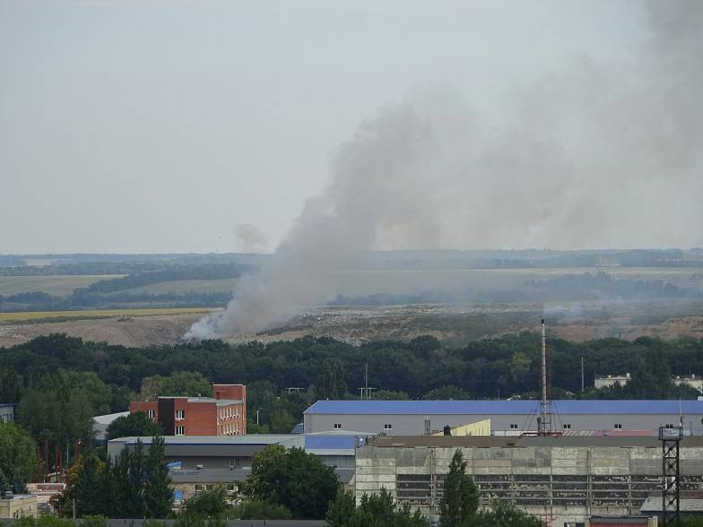В Ростове потушили пожар на полигоне твердых бытовых отходов - dontr.ru - р-н Советский