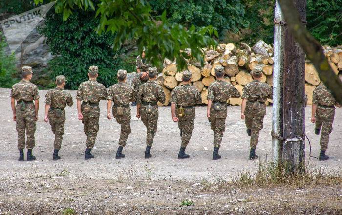 "Мама хотела, чтобы я служил на родине": армейские хроники армян из диаспоры - ru.armeniasputnik.am - Россия - Армения - Пермь