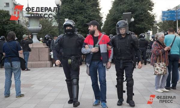 Андрей Климов - Совфед обвинил зарубежные силы в манипулировании митингующими на акции 10 августа | Москва | ФедералПресс - fedpress.ru - Москва